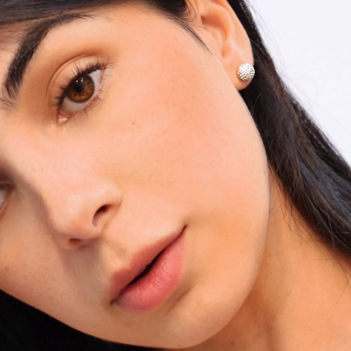 Brinco Bolinha Cravejado - Pequeno