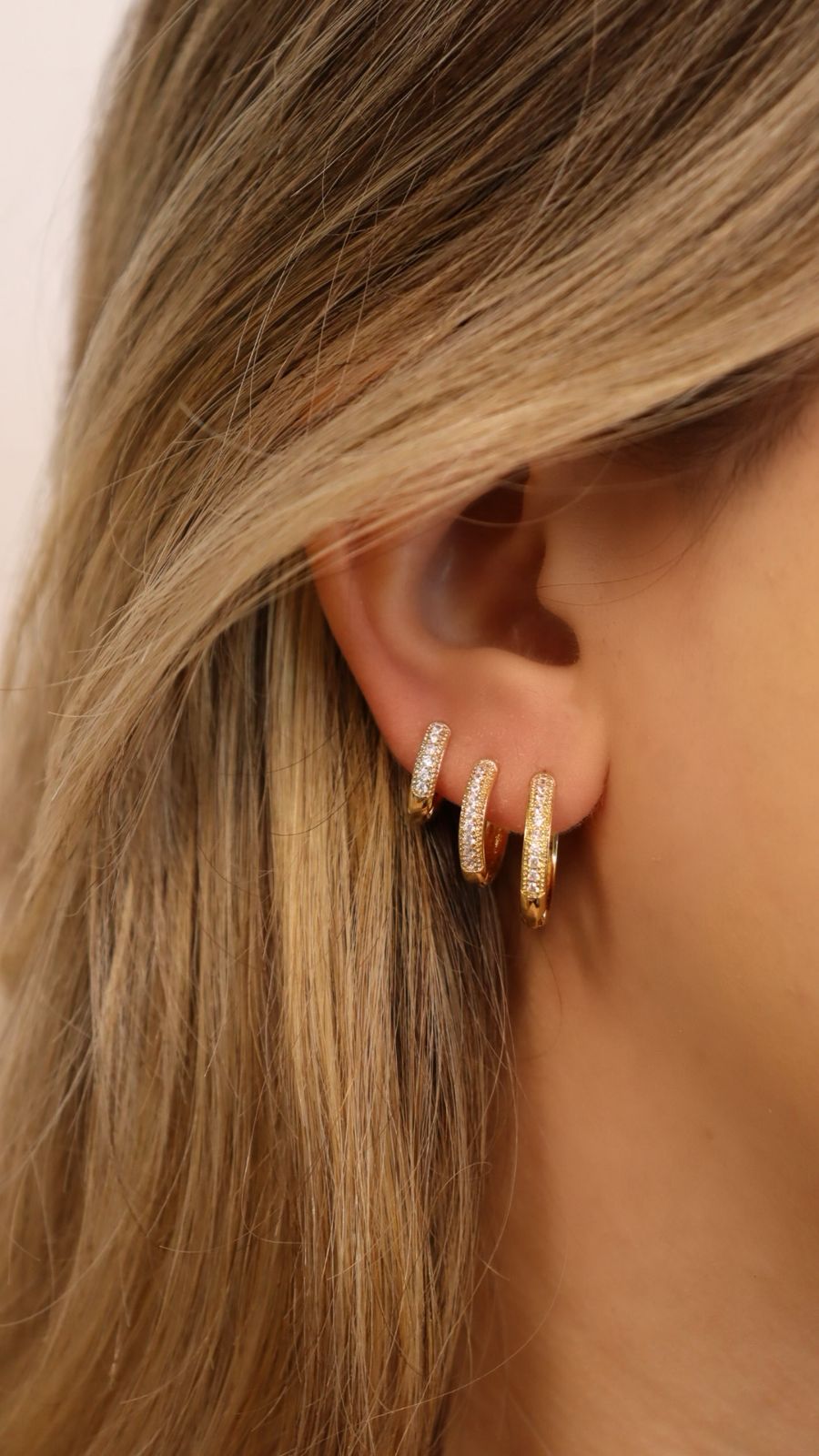 Argola Uma Fileira com Strass