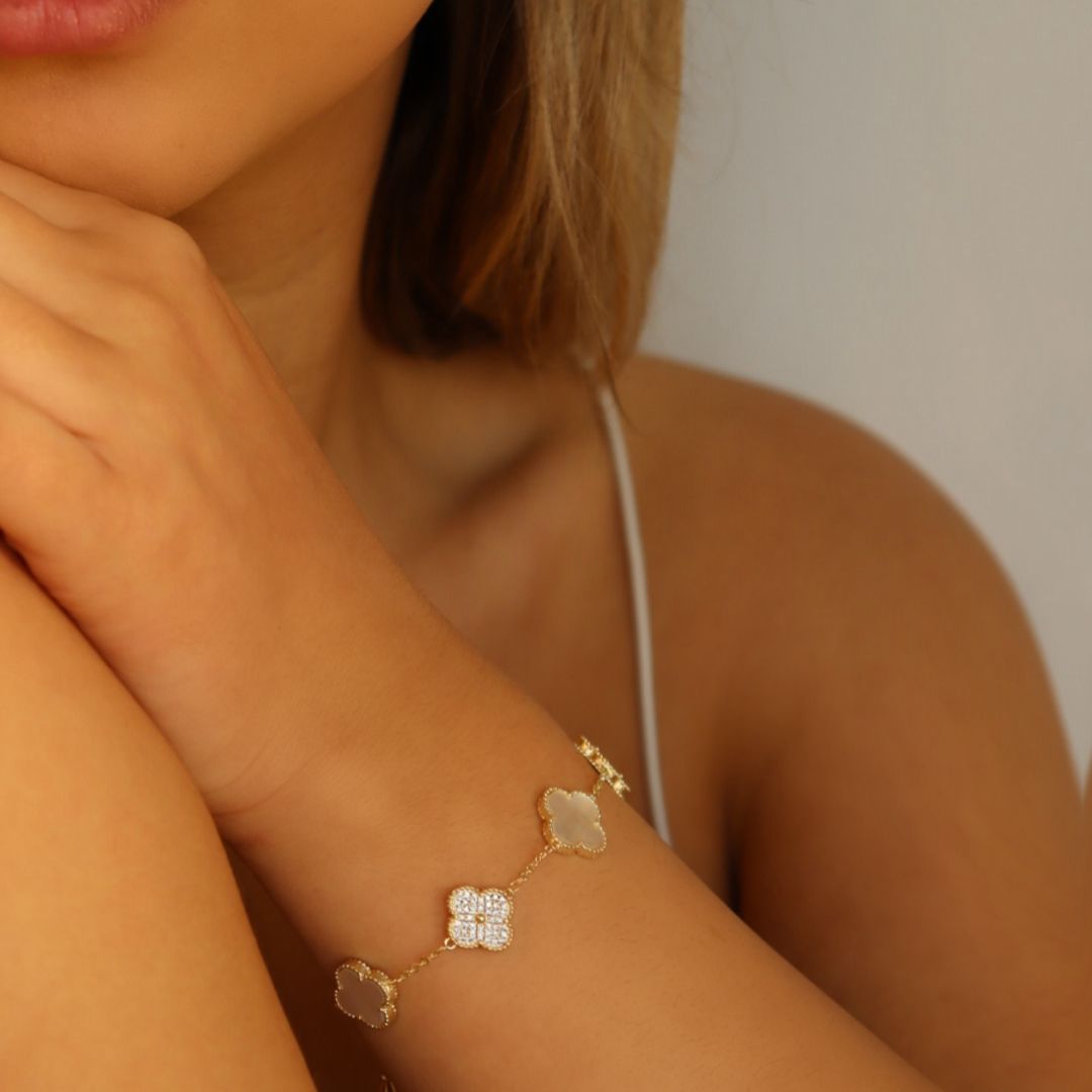 Pulseira Trevo com Brilho -  Semijóia