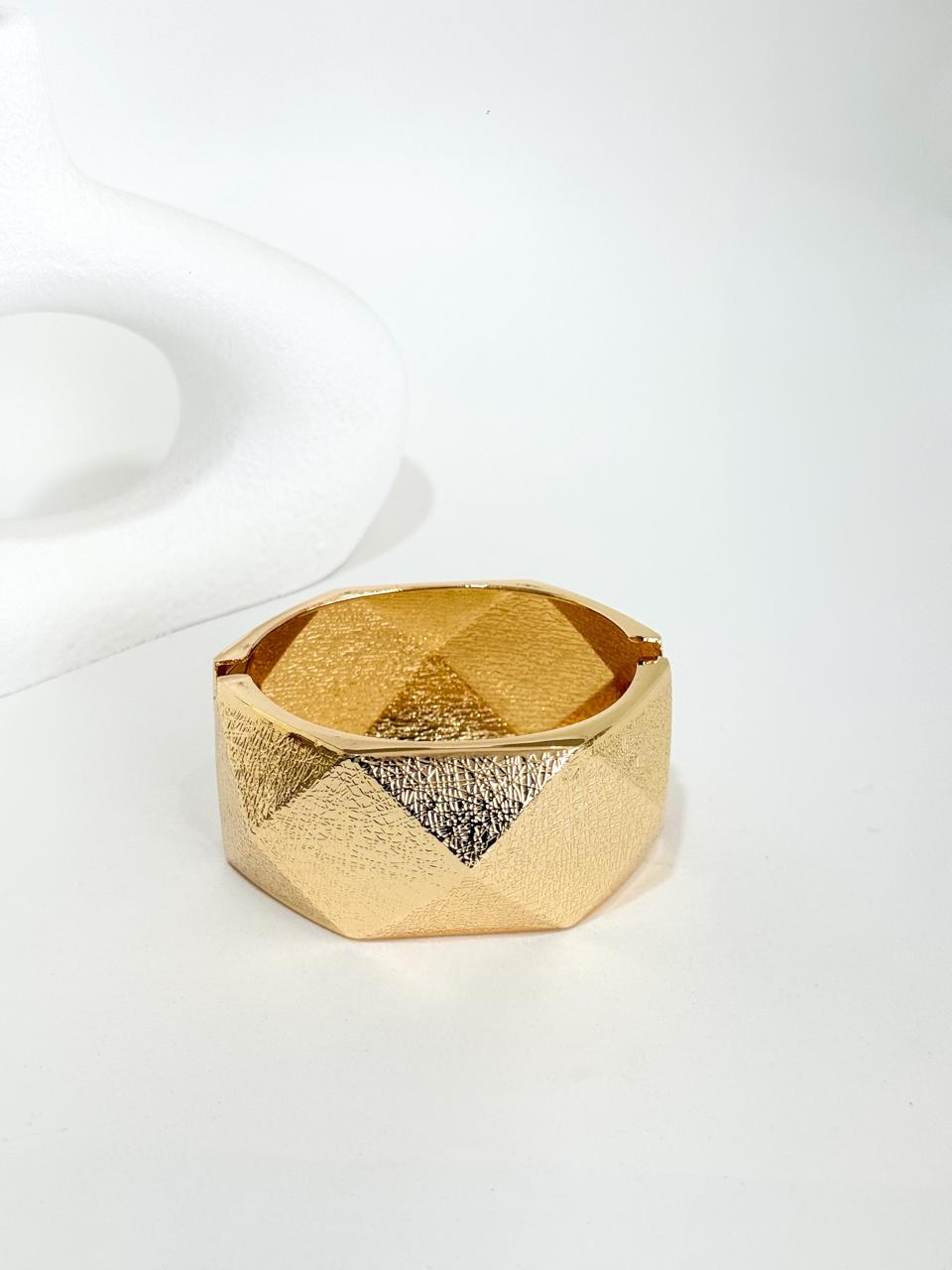 Bracelete triângulo texturas médio