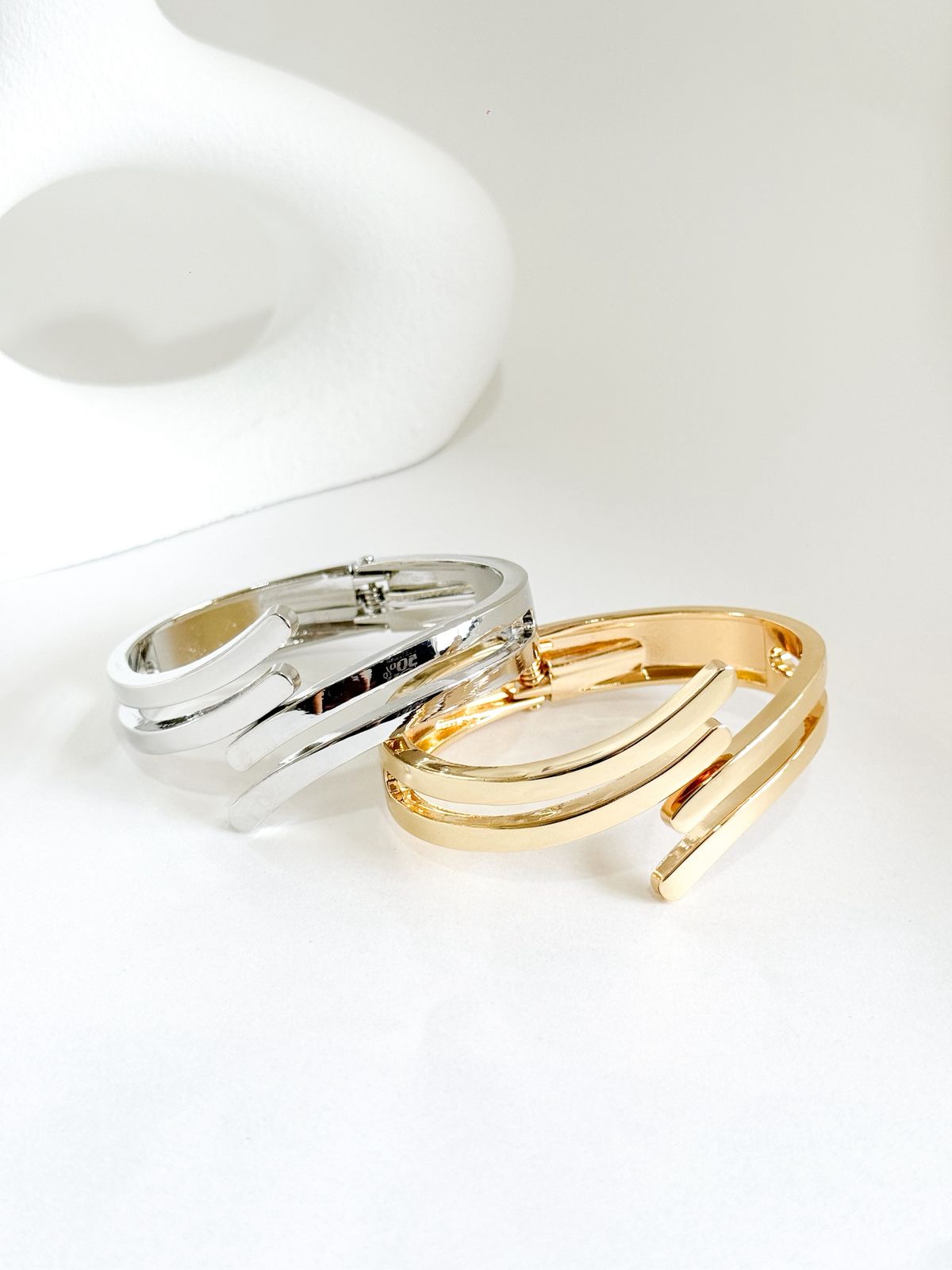 Bracelete duas pontas elegante